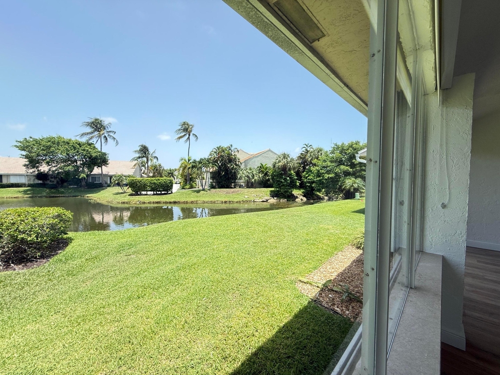 225 N Lakeshore Drive - Photo 31