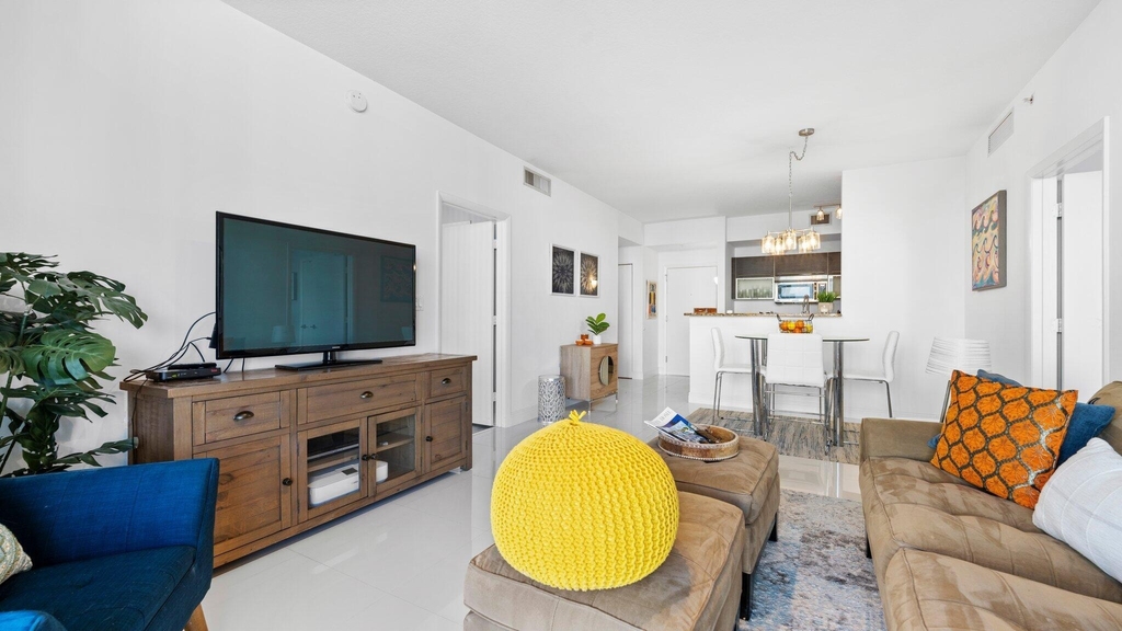 550 Okeechobee Boulevard - Photo 9