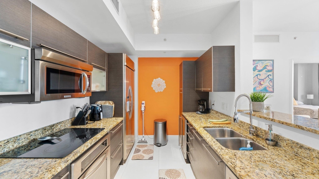 550 Okeechobee Boulevard - Photo 11