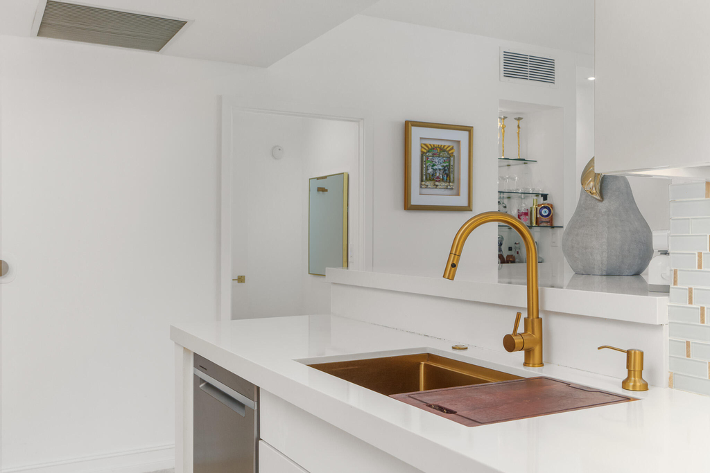 550 Okeechobee Boulevard - Photo 4