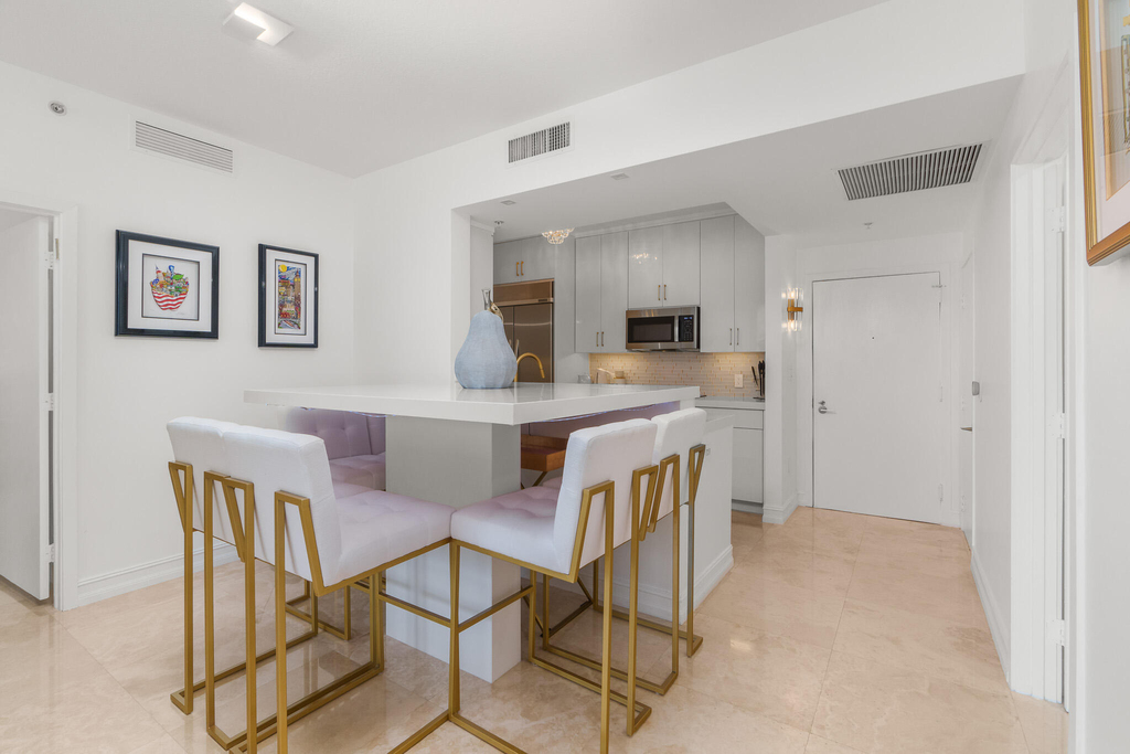550 Okeechobee Boulevard - Photo 9