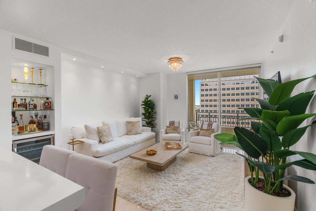 550 Okeechobee Boulevard - Photo 7