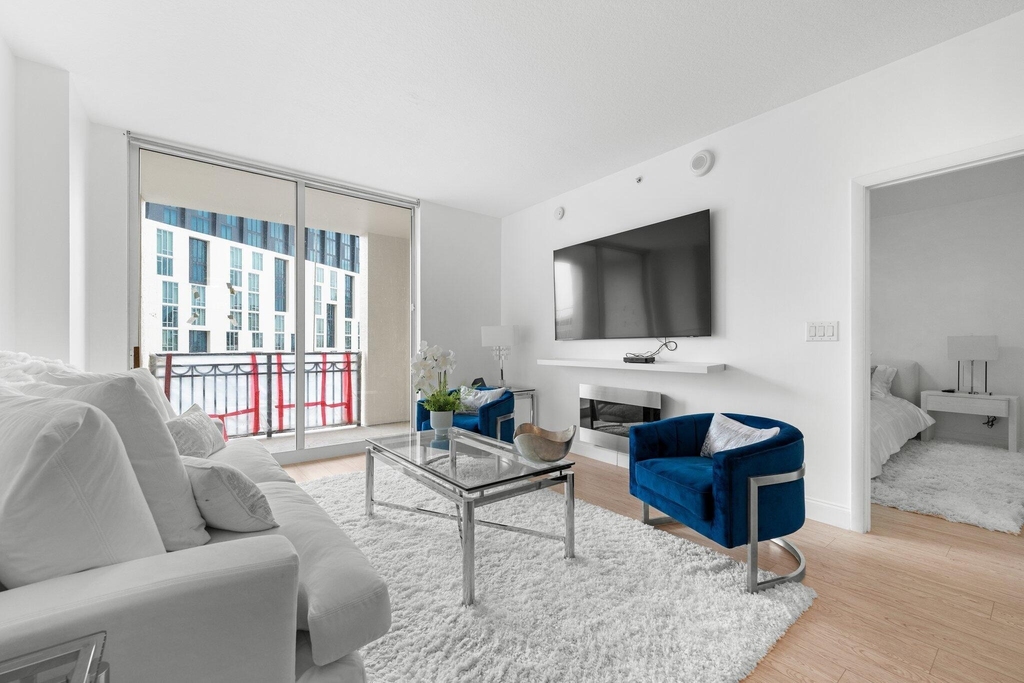 550 Okeechobee Boulevard - Photo 10