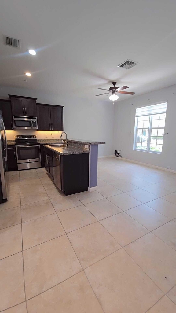 243 Sw 7th Court - Photo 7