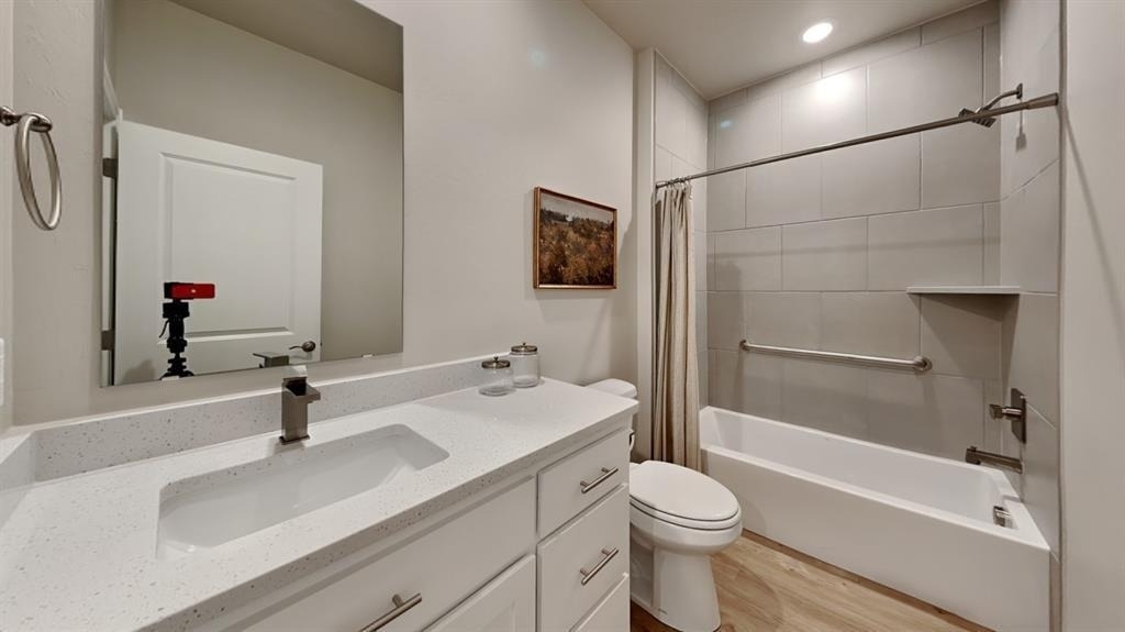 8020 Labelle Drive - Photo 14
