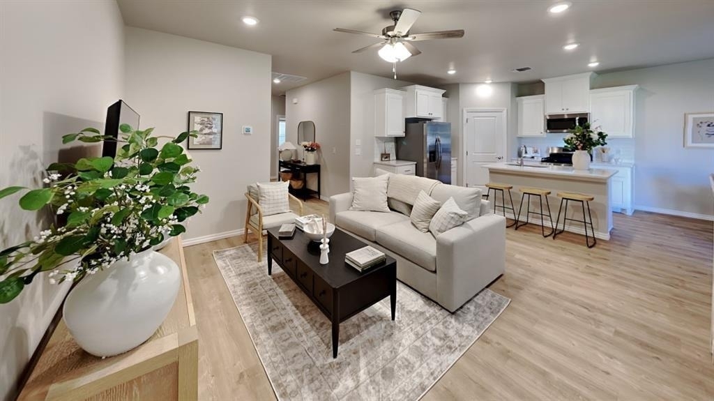 8020 Labelle Drive - Photo 4