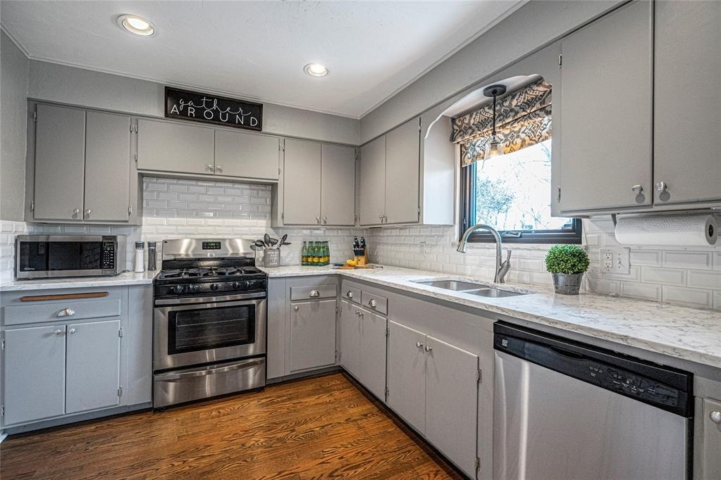 812 East Drive - Photo 14