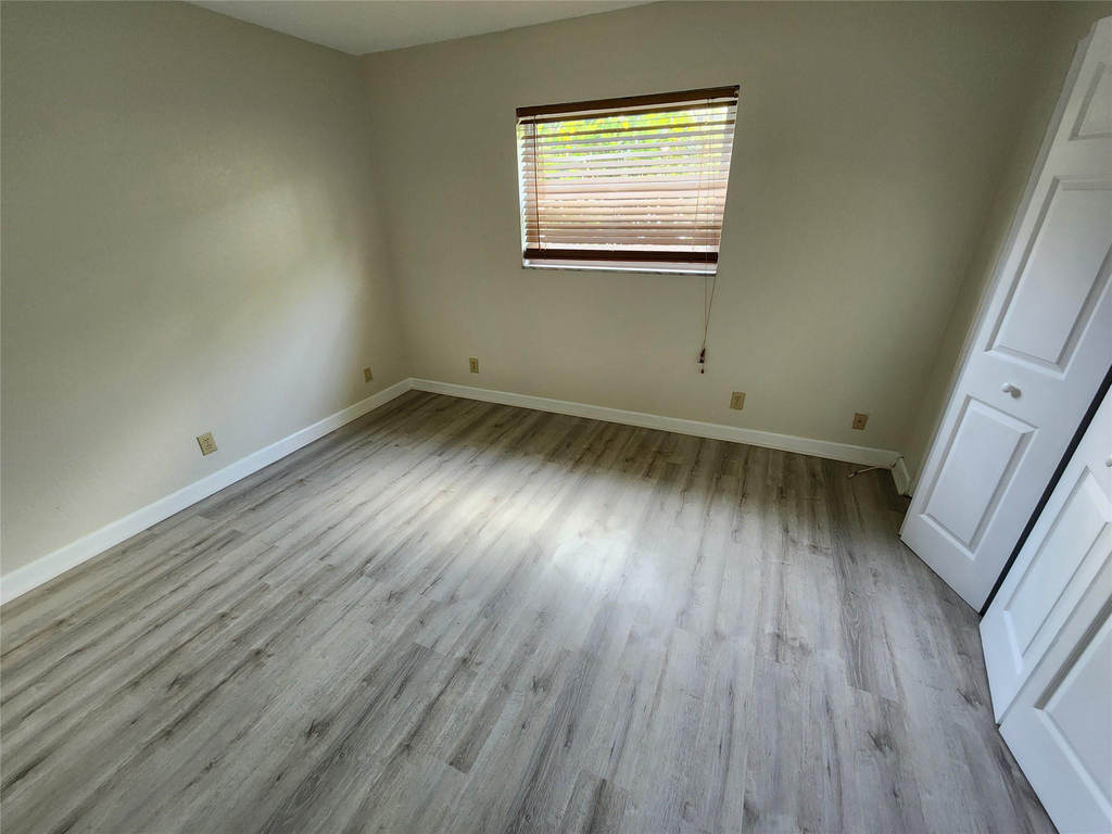 2607 Ne 8th Avenue - Photo 7