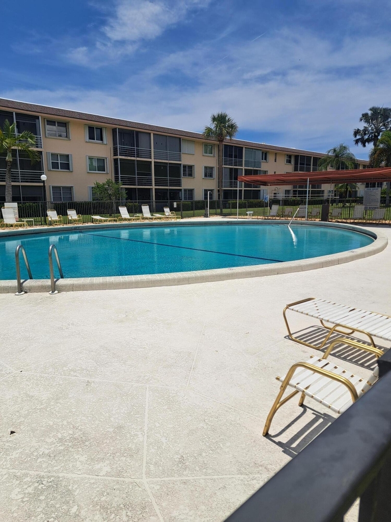 4502 N Federal Highway - Photo 2