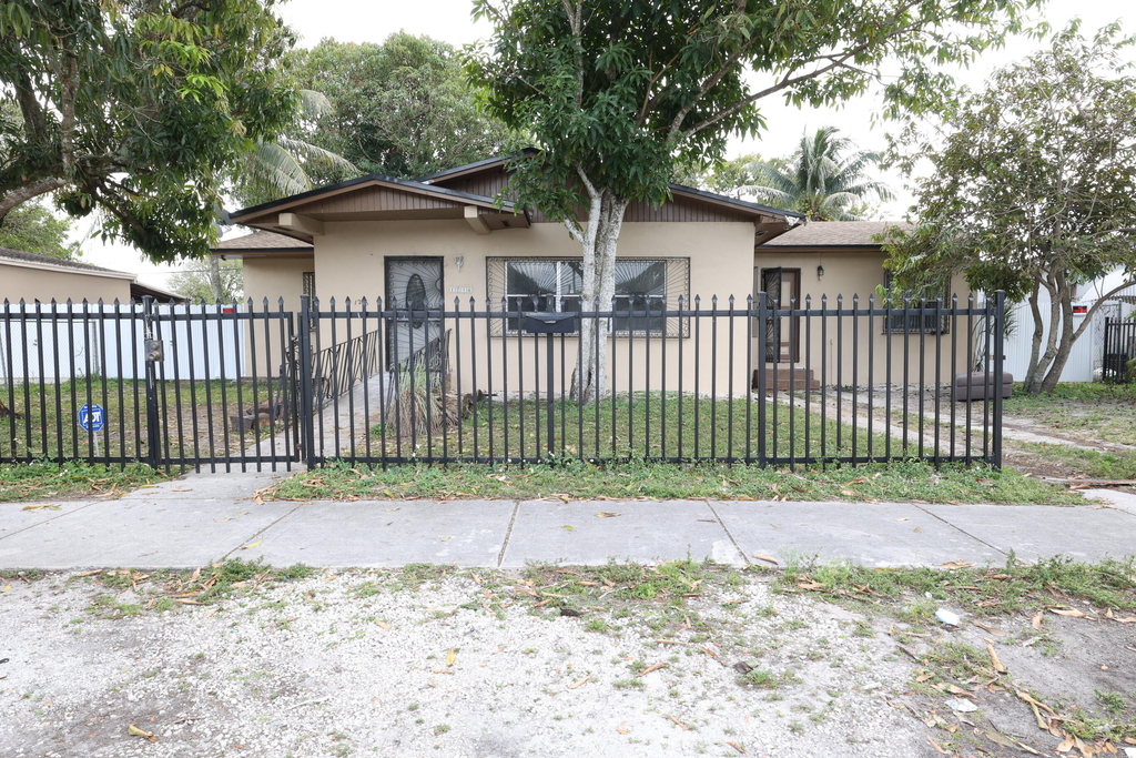 1216 Jann Avenue - Photo 0