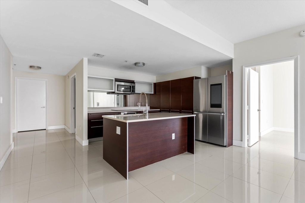 1900 N Bayshore Drive - Photo 3