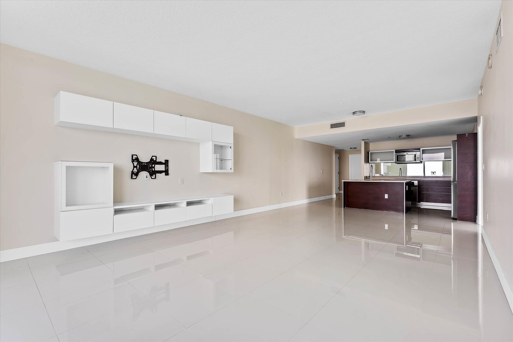 1900 N Bayshore Drive - Photo 5
