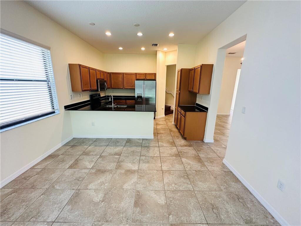 3512 Sw 93rd Avenue - Photo 4