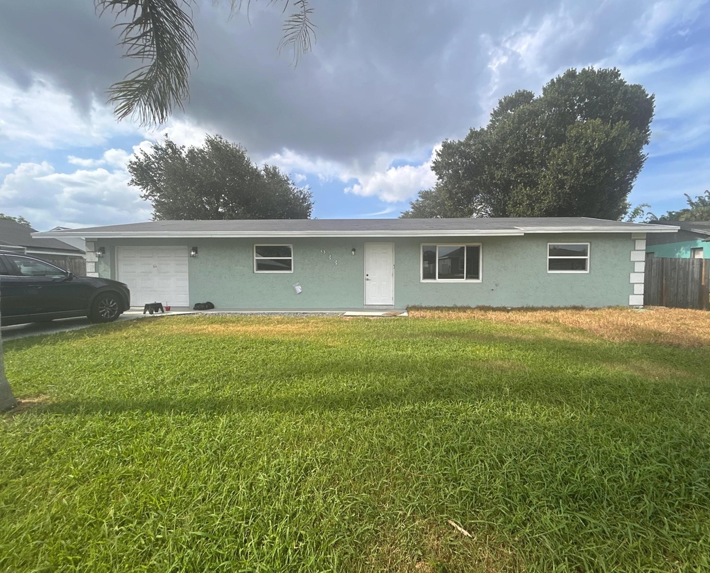 933 Sw Dalton Avenue - Photo 0