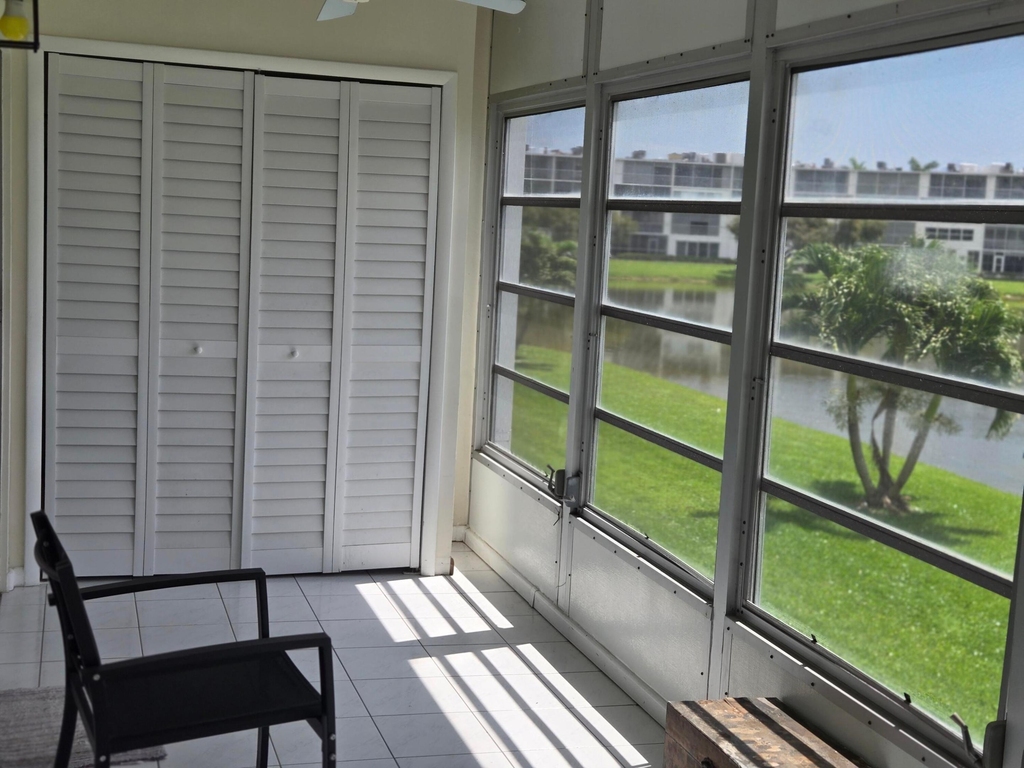2031 Exeter - Photo 17
