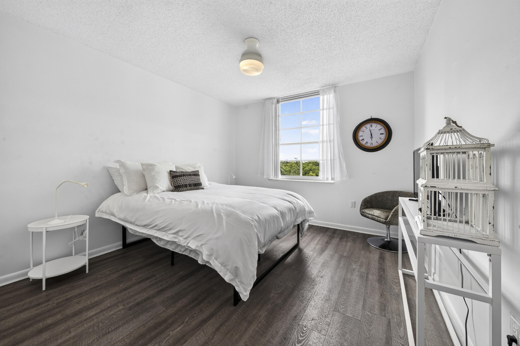 520 Se 5th Ave - Photo 17