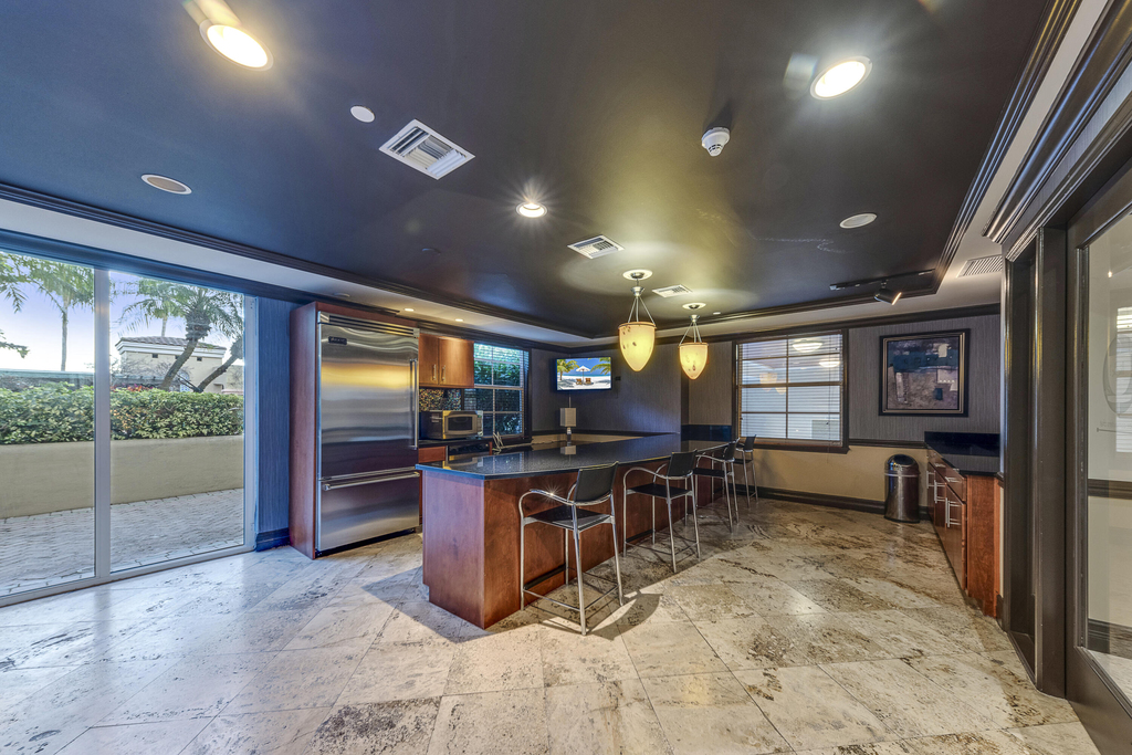 520 Se 5th Ave - Photo 50