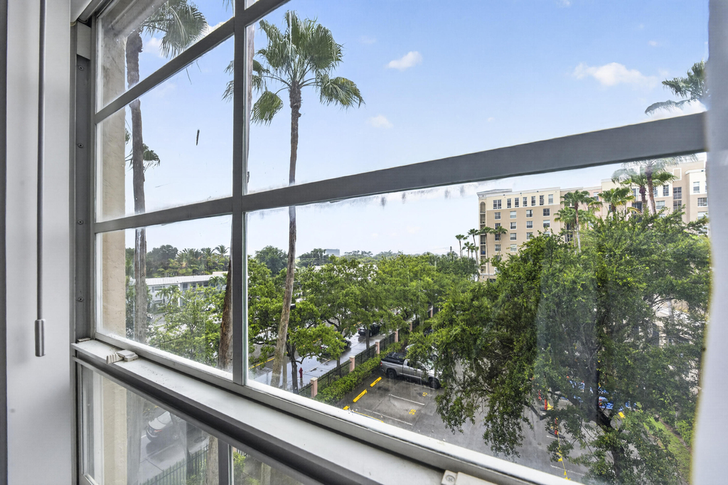520 Se 5th Ave - Photo 38