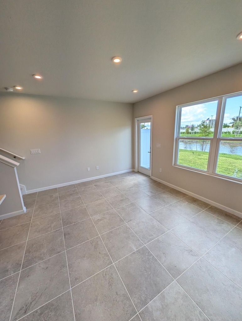 106 Savannah Lakes Boulevard - Photo 7