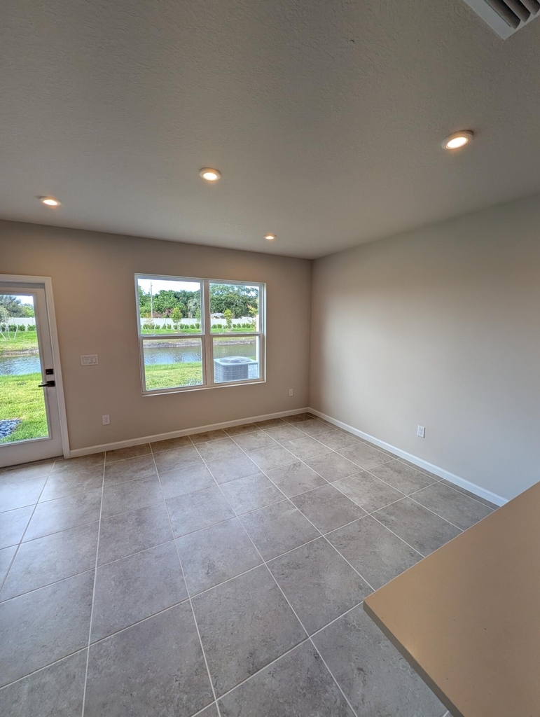 106 Savannah Lakes Boulevard - Photo 6
