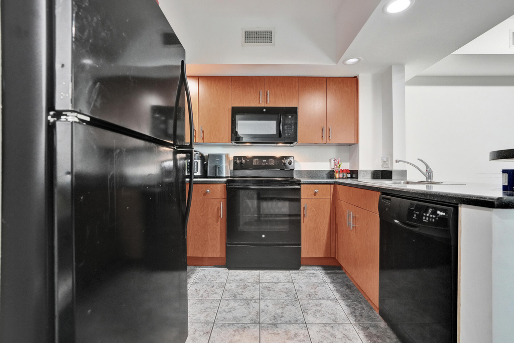 100 N Federal Highway - Photo 16