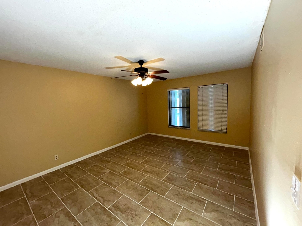 11983 Shakerwood Lane - Photo 26