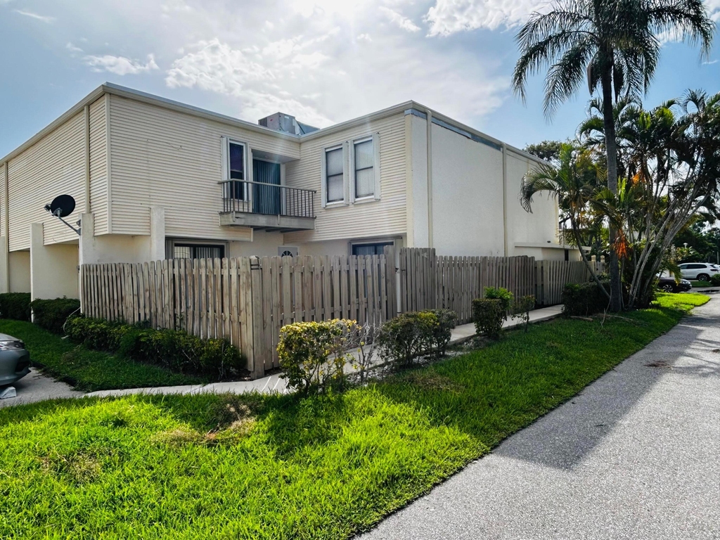 11983 Shakerwood Lane - Photo 30