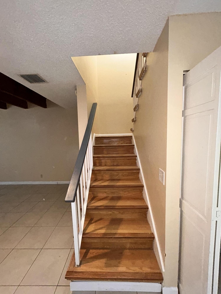 11983 Shakerwood Lane - Photo 16