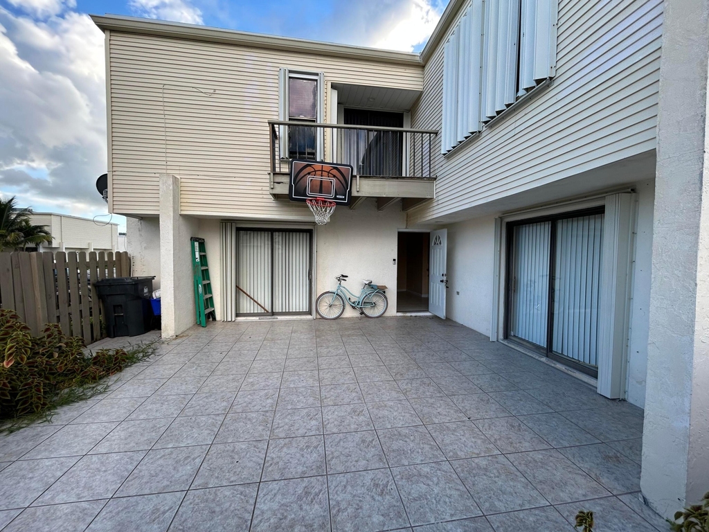 11983 Shakerwood Lane - Photo 3