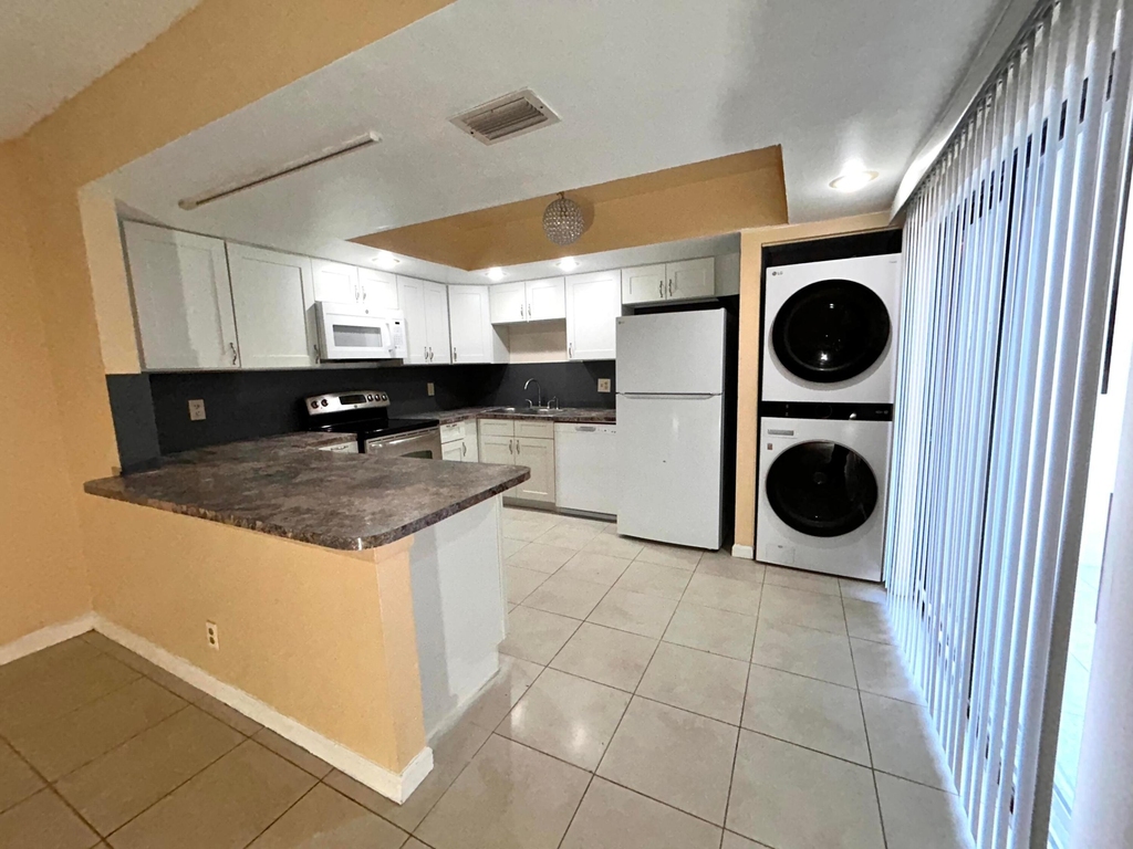 11983 Shakerwood Lane - Photo 5