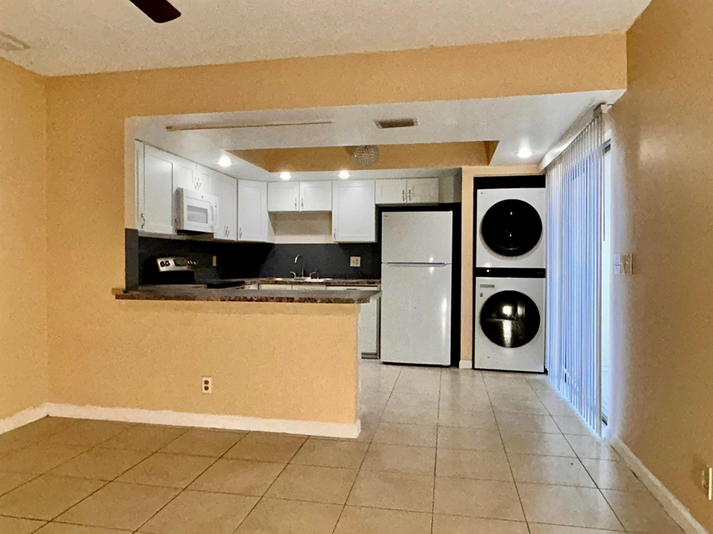 11983 Shakerwood Lane - Photo 8