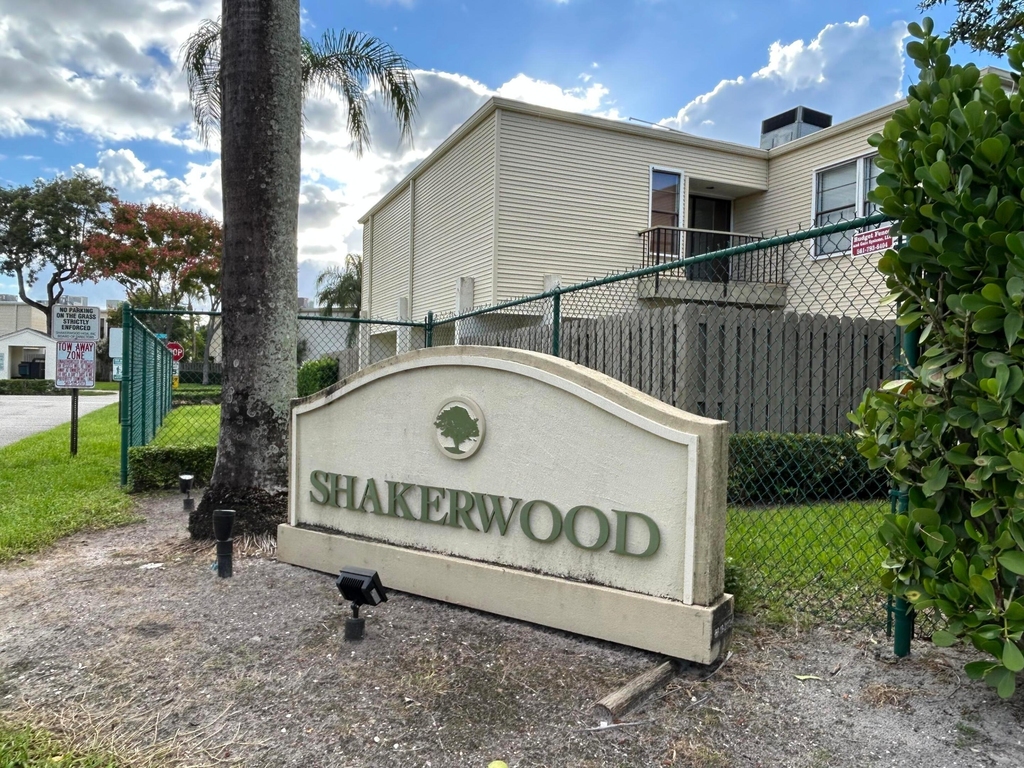 11983 Shakerwood Lane - Photo 0