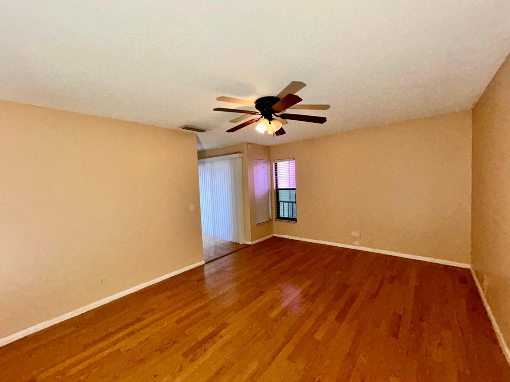 11983 Shakerwood Lane - Photo 21