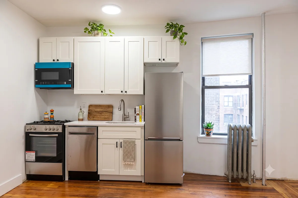 601 West 165 - Photo 5
