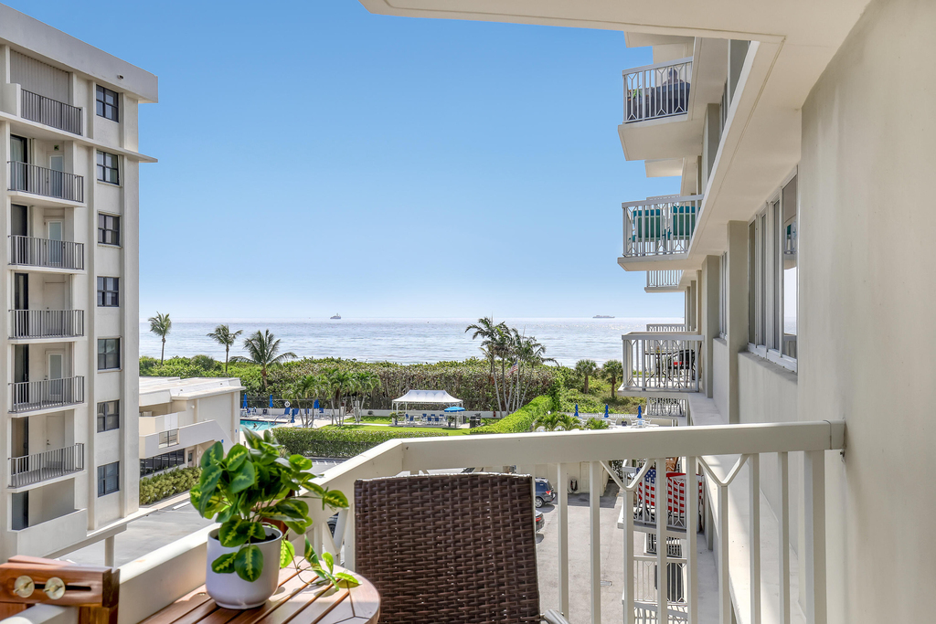 125 S Ocean Avenue - Photo 22
