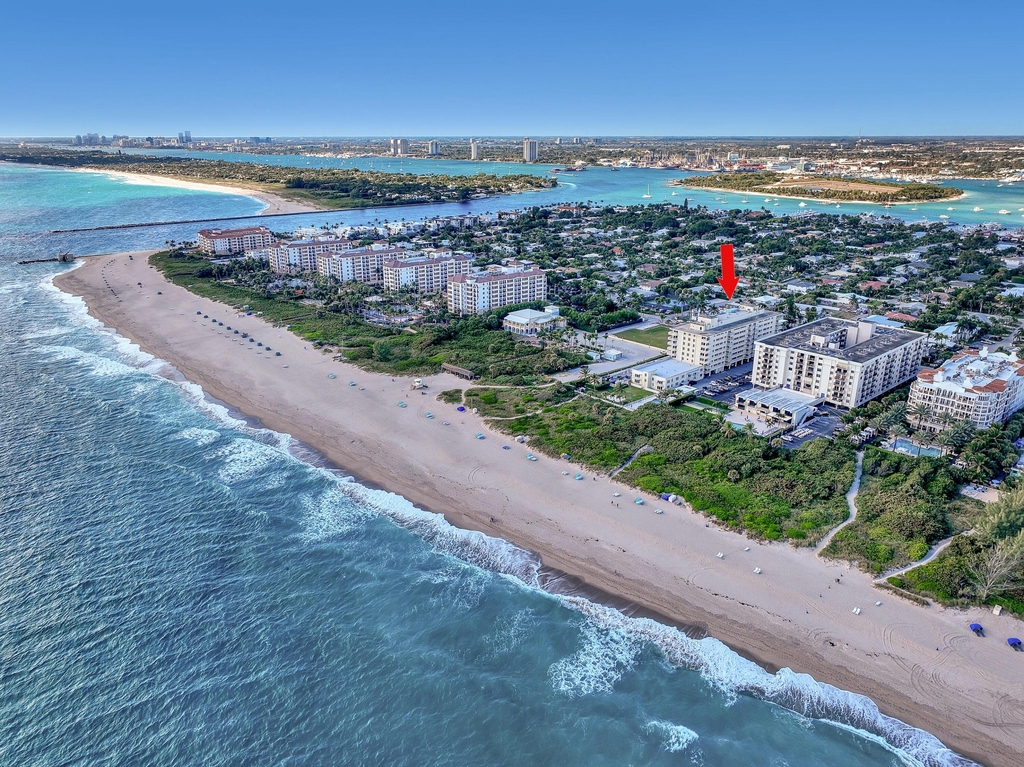 125 S Ocean Avenue - Photo 0