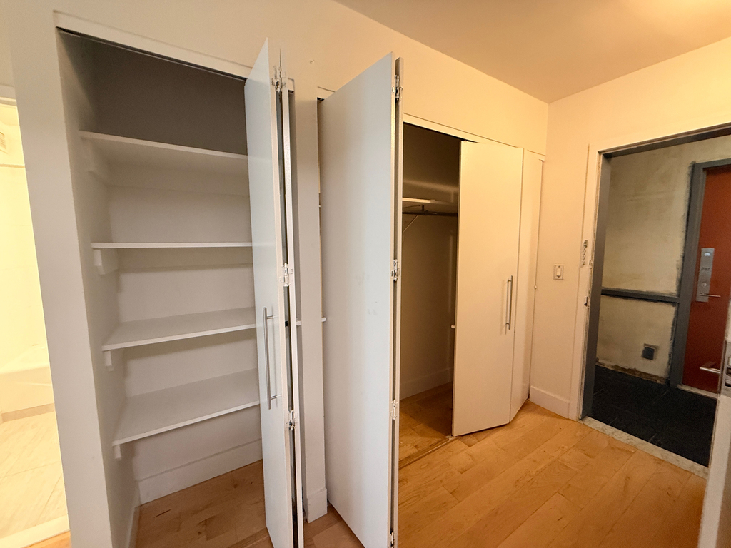 West 53rd Street - Photo 7