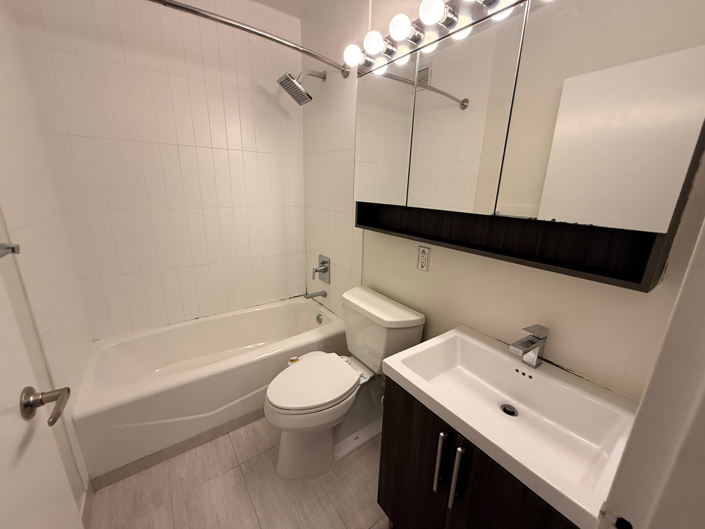 West 53rd Street - Photo 6
