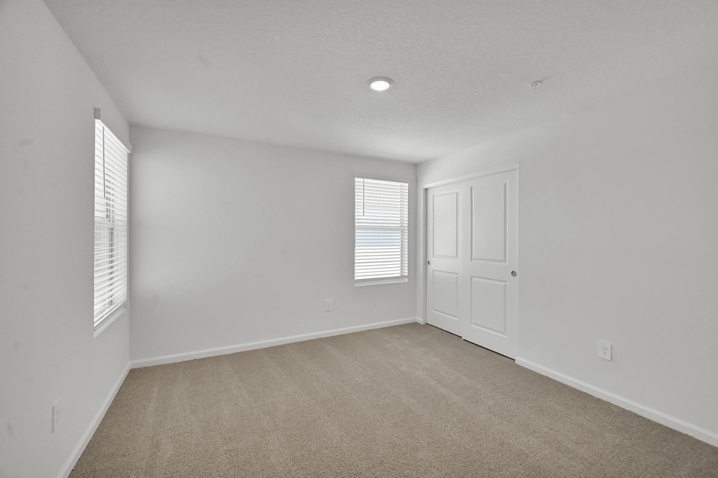575 Salisbury Circle - Photo 16
