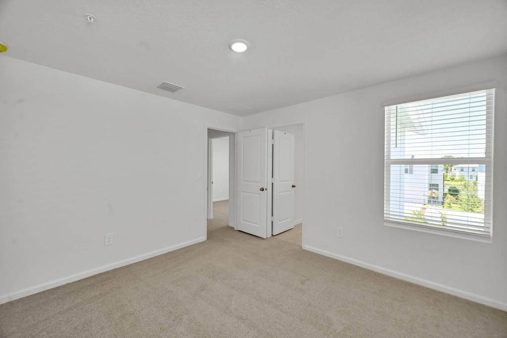 575 Salisbury Circle - Photo 15
