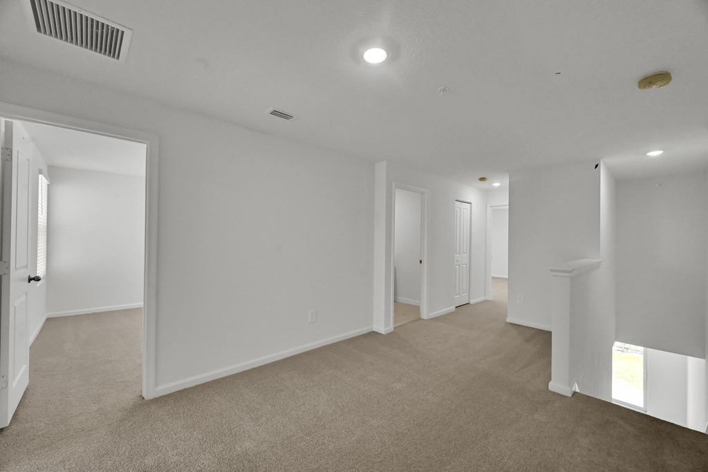 575 Salisbury Circle - Photo 17