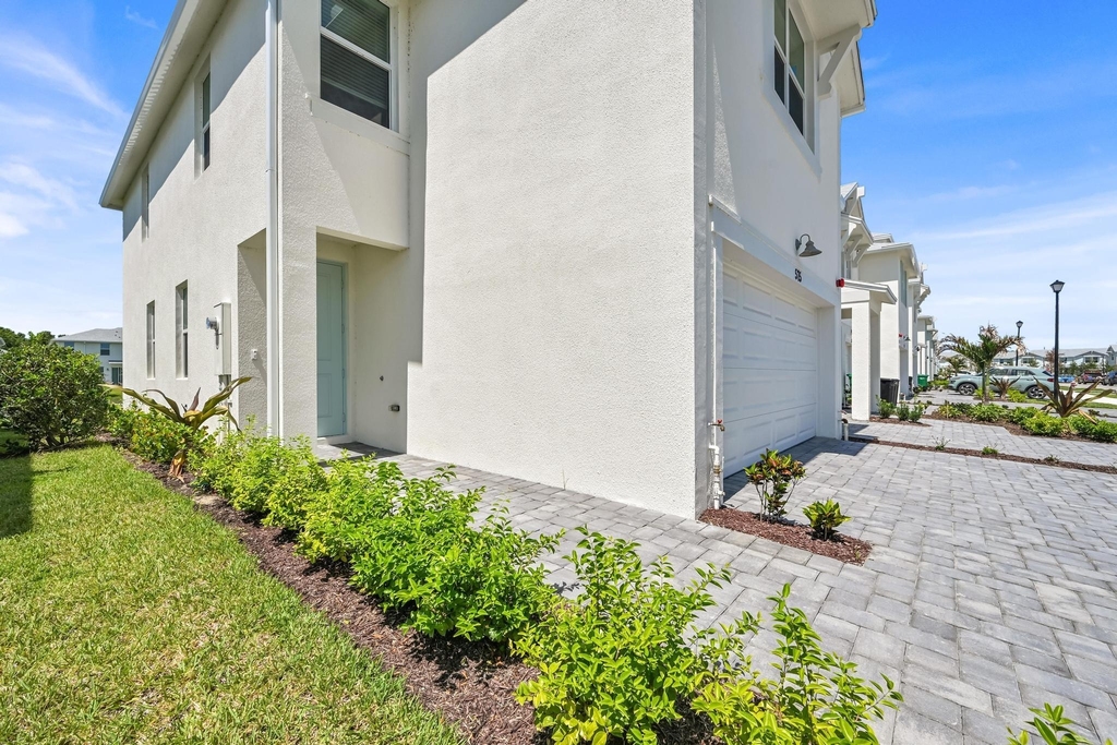 575 Salisbury Circle - Photo 33