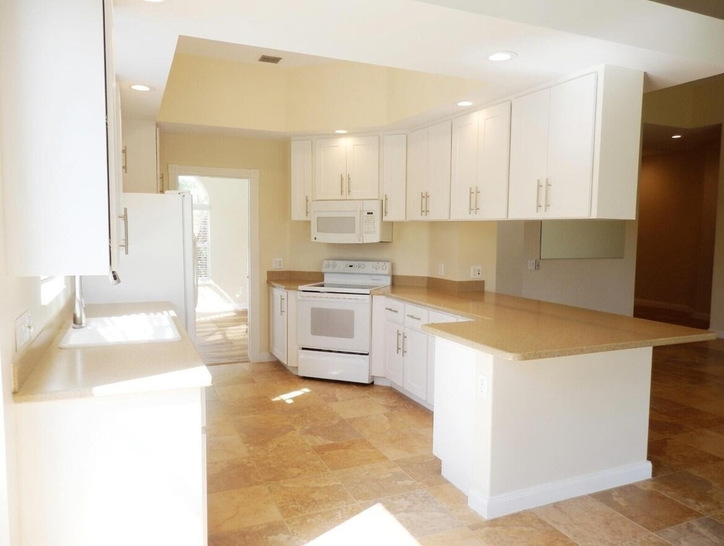 11547 Sw Rockingham Drive - Photo 9