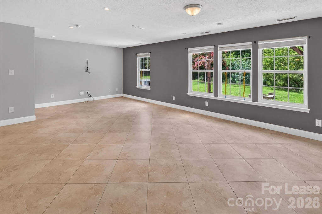 10745 Glenluce Avenue - Photo 5