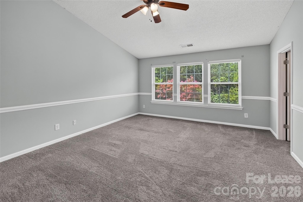 10745 Glenluce Avenue - Photo 15