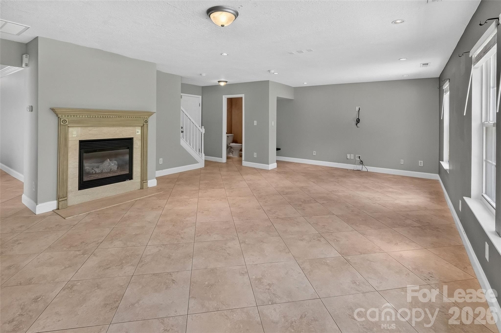 10745 Glenluce Avenue - Photo 6