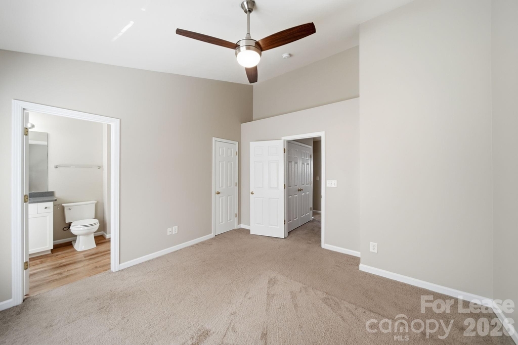 1526 Royal Auburn Avenue - Photo 18