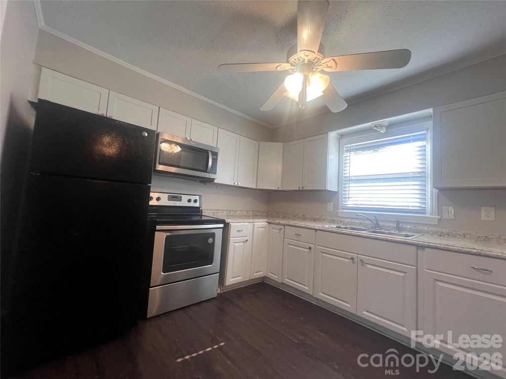 3605 Somerset Drive - Photo 4