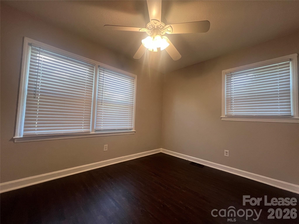 3605 Somerset Drive - Photo 11