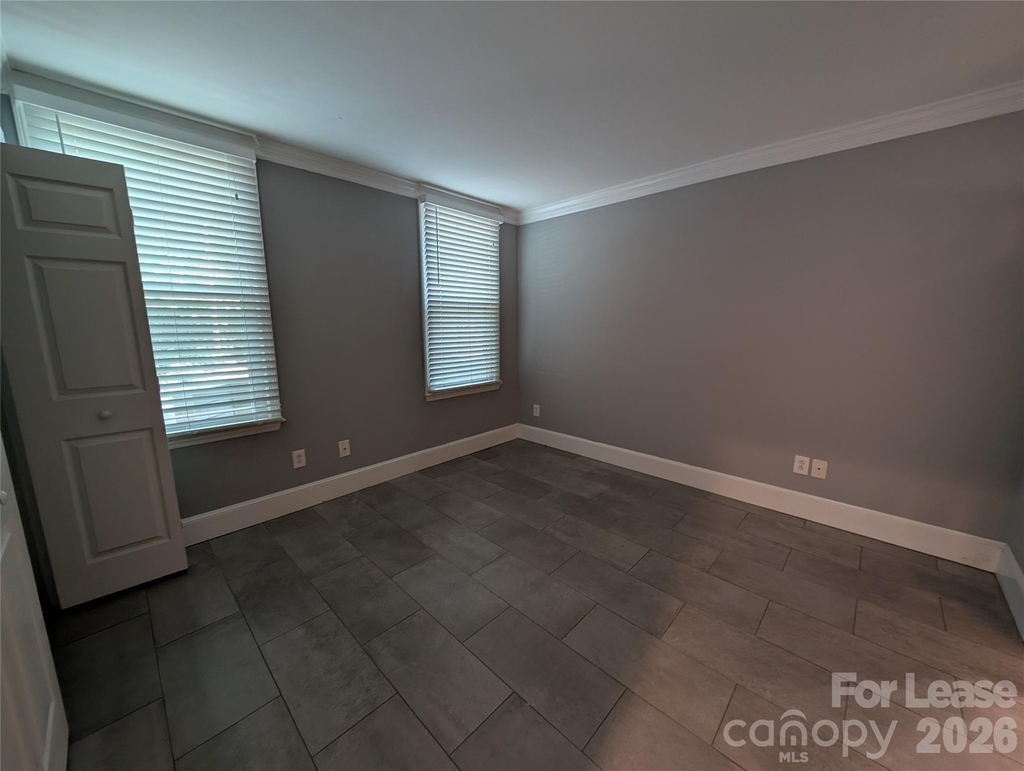 306 S Cedar Street - Photo 7